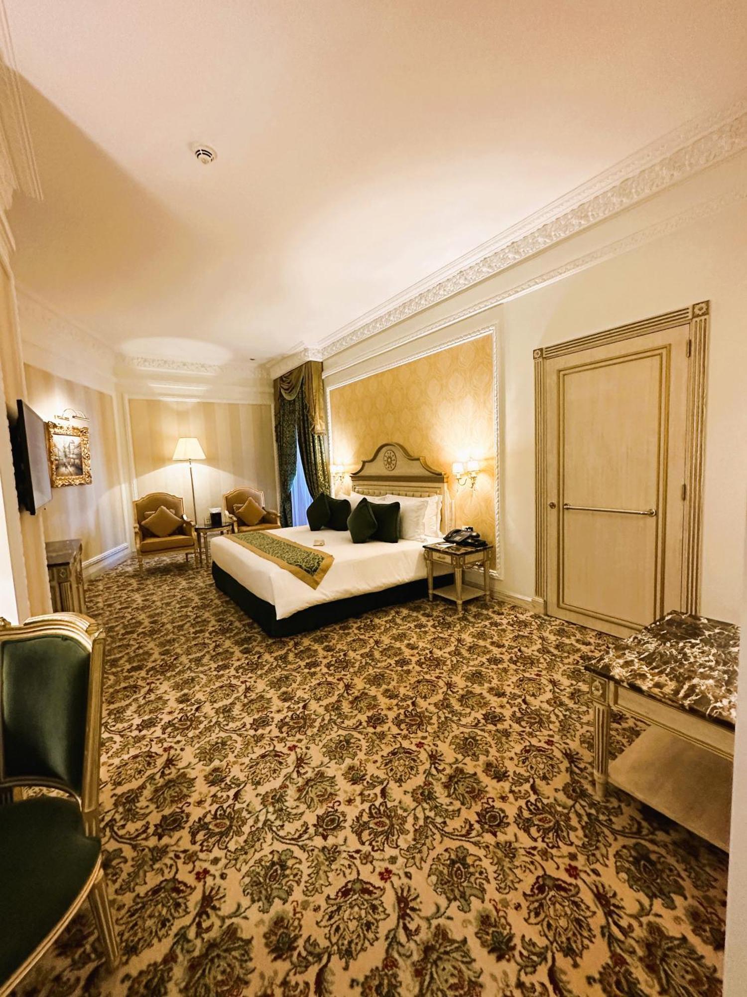 King Room Mobility Access